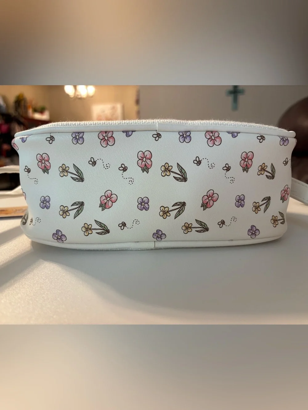 Disney Winnie the Pooh Cream Crossbody bag with Red Accent